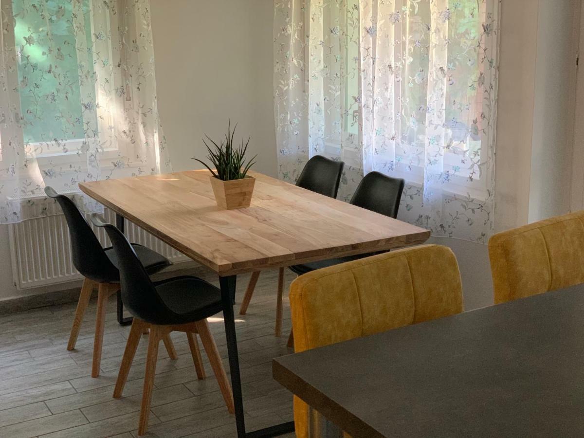 Csuka48 Apartman Szarvas Extérieur photo